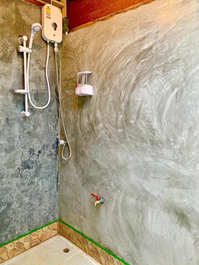 Ko LantaLantacoconutgardenbungalowアパートメント エクステリア 写真